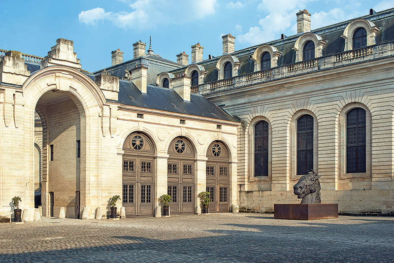 Exterior Great Stables France, architecture Grandes Ecuries Chantilly, France, museums for horse people, chateau de chantilly, living museum of the horse