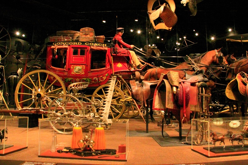 horse carriage exhibit national palace museum