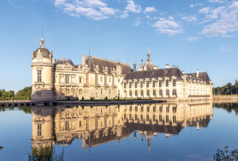 Chantilly exterior french chateau, Great Stables France, Grandes Ecuries Chantilly, France, museums for horse people, chateau de chantilly, living museum of the horse