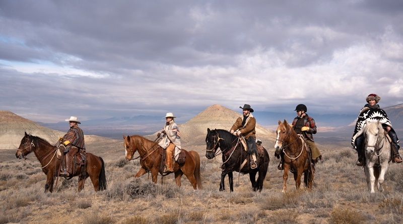 Hideout Lodge & Guest Ranch, holiday horseback rides Wyoming, shawn Hamilton clix photography, horseback riding holidays, horseback vacations, horseback riding chimney rock 