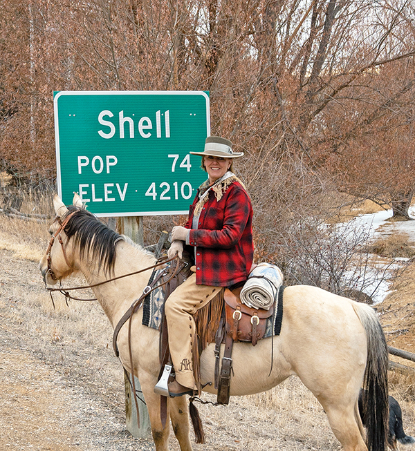 Hideout Lodge & Guest Ranch, holiday horseback rides Wyoming, shawn Hamilton clix photography, horseback riding holidays, horseback vacations, horseback riding chimney rock 