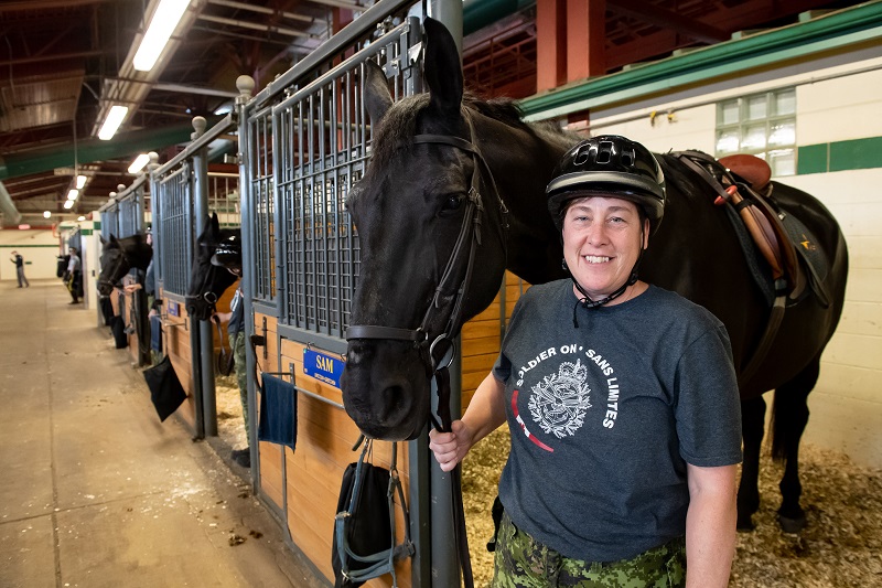 Soldier On program for injured soldiers and veterans, horse program for trauma survivors