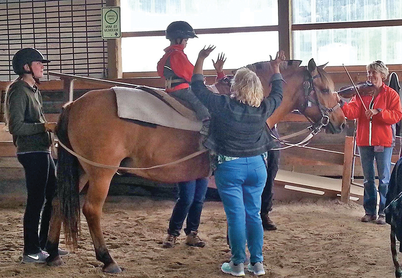 pippa hodge, cantra, canadian therapeutic riding association news, hippotherapy pippa hodge