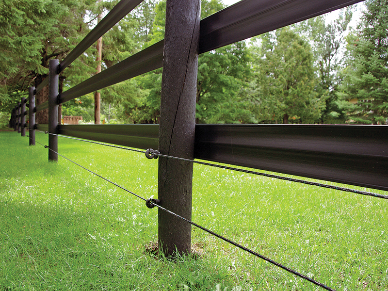 what is the safest type of horse fencing? What is most functional type of horse fencing? different types of horse fencing, vinyl horse fencing, electric horse fencing, polywire horse fencing, tape horse fencing