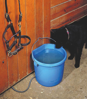 horse water winter equine watering heated troughs horse heated waterers horse waterers equine winter equine guelph system fence