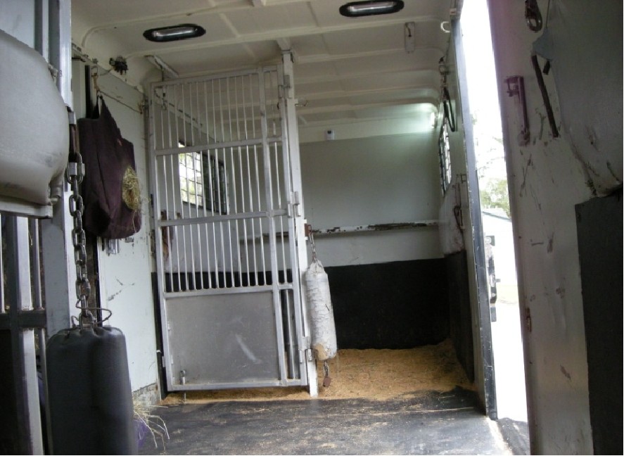 Horse Trailer HaulingHorse Trailer Hauling, horse transport, transporting horses, special needs horses, trailering horses, trailering difficult horse, loading a difficult horse