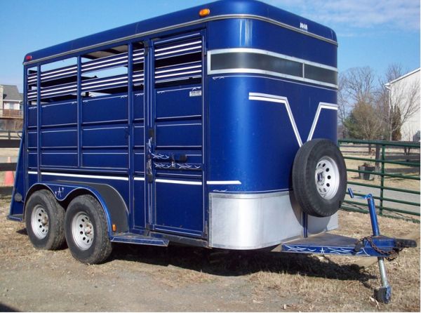 horse trailer, buy horse trailer, buy trailer, horse transport, horse trailer options, used trailer, used horse trailer, Kevan Garecki, horse haul, horse transport