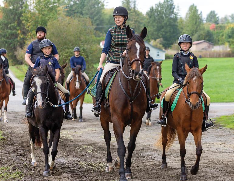 foxhunting in canada, drag hunts canada, fraser valley hunt, annapolis valley hunt, calgary hunt club, fraser valley hounds society, masters of foxhounds, ottawa valley hunt